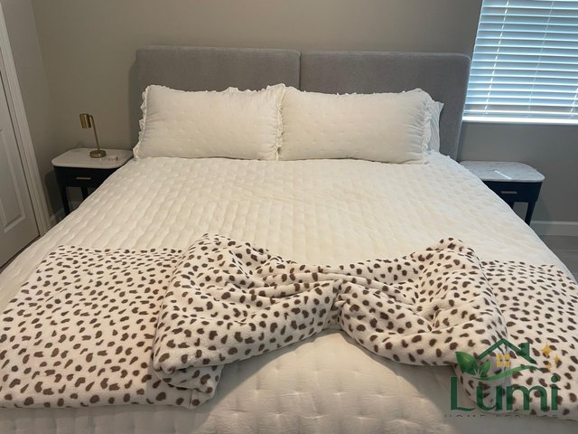 Bedroom details